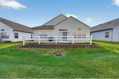 14 Daulton Dr, Franklin Township, NJ 08873 - Photo 17