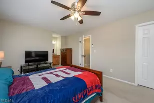 18 Holly Ct, Raritan Township, NJ 08822 - Photo 23