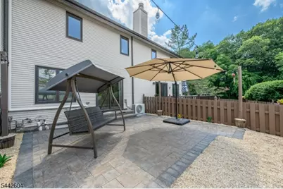 18 Holly Ct, Raritan Township, NJ 08822 - Photo 37