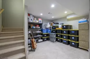 18 Holly Ct, Raritan Township, NJ 08822 - Photo 27