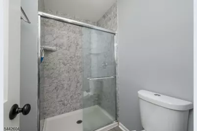 18 Holly Ct, Raritan Township, NJ 08822 - Photo 25