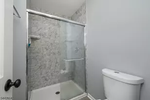 18 Holly Ct, Raritan Township, NJ 08822 - Photo 25