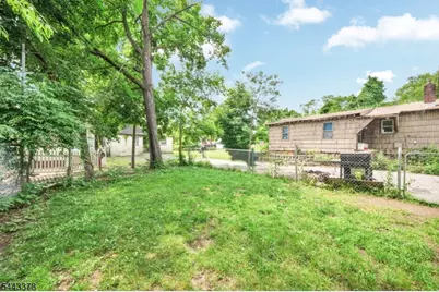 191 Fayette Ave, Wayne, NJ 07470 - Photo 17