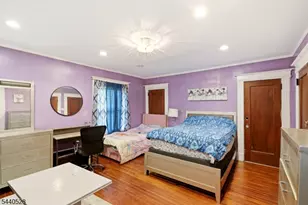 569 Berkeley Ave, Orange, NJ 07050 - Photo 29