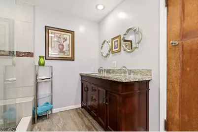 569 Berkeley Ave, Orange, NJ 07050 - Photo 25