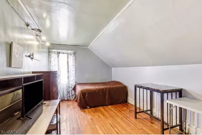 569 Berkeley Ave, Orange, NJ 07050 - Photo 39