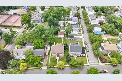 569 Berkeley Ave, Orange, NJ 07050 - Photo 43