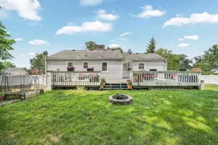 48 Lake Dr E, Wayne, NJ 07470 - Photo 5