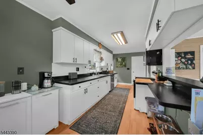 48 Lake Dr East, Wayne, NJ 07470 - Photo 15