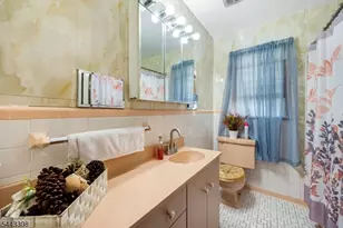 102 Dewey Ave, Totowa, NJ 07512 - Photo 9