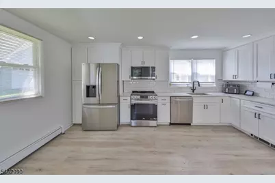 205 Pennsylvania Ave, Pohatcong Township, NJ 08865 - Photo 23