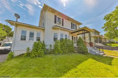 205 Pennsylvania Ave, Pohatcong Township, NJ 08865 - Photo 3