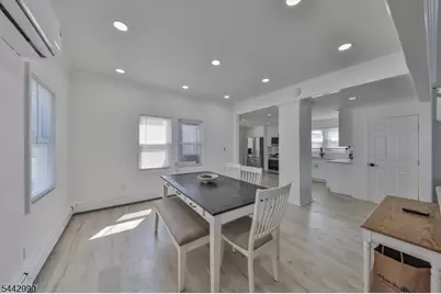 205 Pennsylvania Ave, Pohatcong Township, NJ 08865 - Photo 17