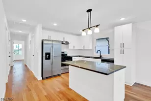 746 Seaport Dr., Elizabeth, NJ 07201 - Photo 3