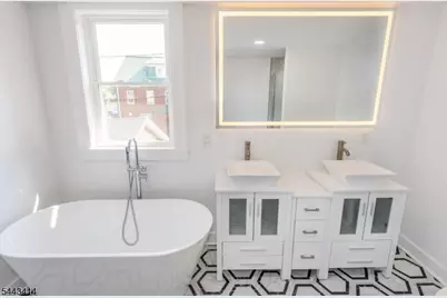 57 Goldsmith Ave, Newark, NJ 07112 - Photo 15