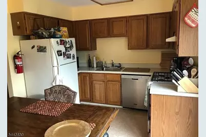327 Larch Ct, Raritan Township, NJ 08822 - Photo 7