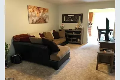 327 Larch Ct, Raritan Township, NJ 08822 - Photo 3