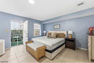 56 Vincent St, Newark, NJ 07105 - Photo 9