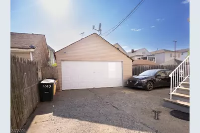 1010 Kilsyth Rd, Elizabeth, NJ 07208 - Photo 15
