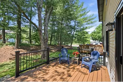 81 Canterberry Cir, Raritan Township, NJ 08822 - Photo 29