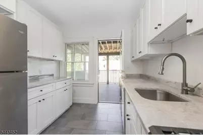 159 Forest St #2, Montclair, NJ 07042 - Photo 3