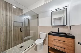 52 James St, Newark, NJ 07102 - Photo 17