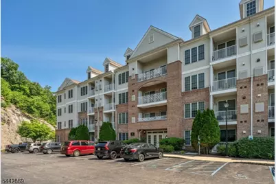 6303 Brookhaven Ct #303, Riverdale, NJ 07457 - Photo 1