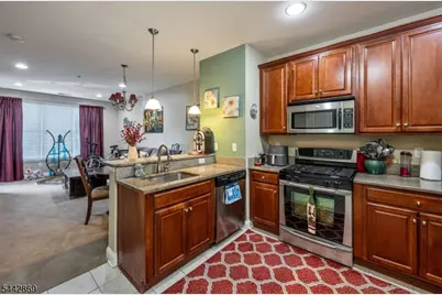 6303 Brookhaven Ct #303, Riverdale, NJ 07457 - Photo 11