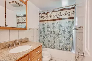 228 Henry Ct, North Plainfield, NJ 07060 - Photo 7