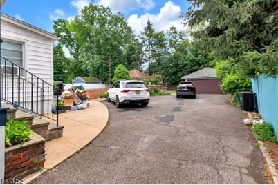 558 Argyle Ave #2, Orange, NJ 07050 - Photo 17