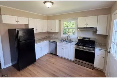 1642 Park St, Rahway, NJ 07065 - Photo 9