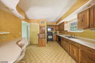 344 Union Ave, Bloomingdale, NJ 07403 - Photo 5