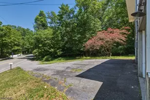 344 Union Ave, Bloomingdale, NJ 07403 - Photo 31