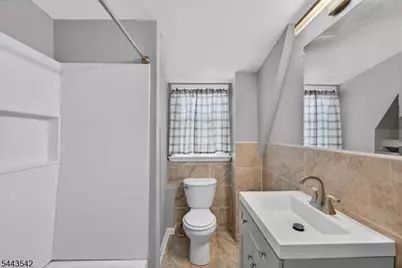 439 7th Ave #R2, Newark, NJ 07107 - Photo 9