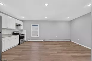 439 7th Ave, Newark, NJ 07107 - Photo 3