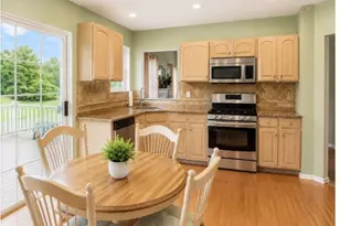 22 Village Square Dr, Union Township, NJ 08802 - Photo 7