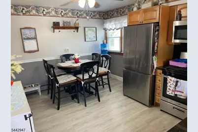 739 Lake Ave, Lyndhurst Township, NJ 07071 - Photo 7