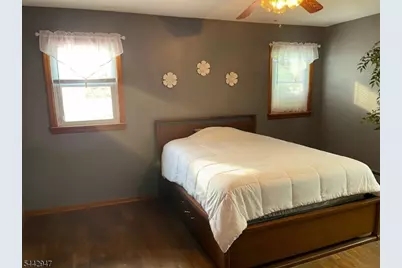 739 Lake Ave, Lyndhurst Township, NJ 07071 - Photo 9