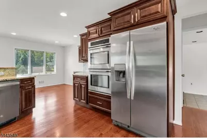 77 Schwinn Dr, Clark Township, NJ 07066 - Photo 11
