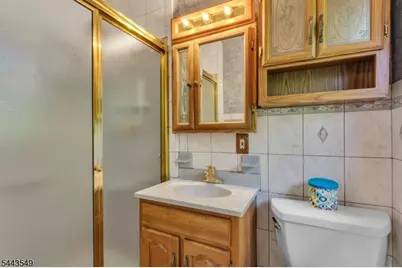 77 Schwinn Dr, Clark Township, NJ 07066 - Photo 17