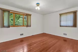 77 Schwinn Dr, Clark Township, NJ 07066 - Photo 19
