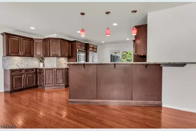 77 Schwinn Dr, Clark Township, NJ 07066 - Photo 5
