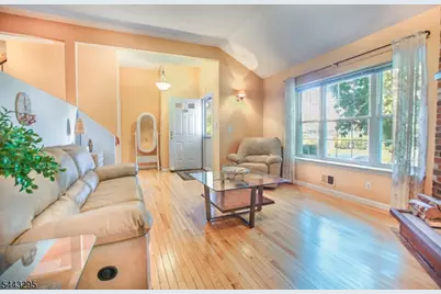 194 Driscoll Ct, Franklin Township, NJ 08873 - Photo 5