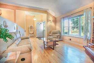 194 Driscoll Ct, Franklin Township, NJ 08873 - Photo 5
