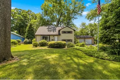 65 Leamoor Dr, Parsippany, NJ 07054 - Photo 25