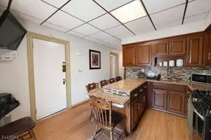 19 Burgess Pl, Passaic, NJ 07055 - Photo 9