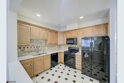 223 Emily Pl, Parsippany, NJ 07054 - Photo 5