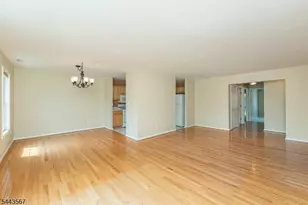 38 Chanda Ct, Clifton, NJ 07012 - Photo 5