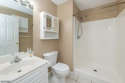 38 Chanda Ct, Clifton, NJ 07012 - Photo 15