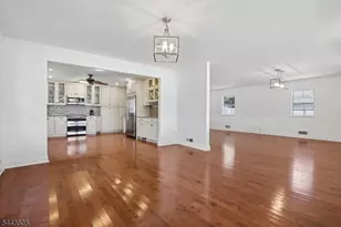 19 Lakeland Dr, Hopatcong, NJ 07843 - Photo 17